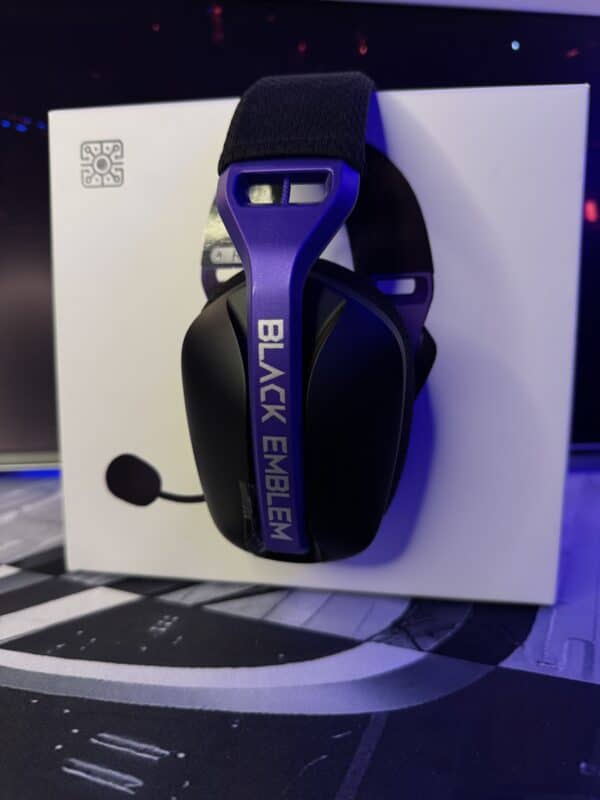 vista lateral diadema black emblem